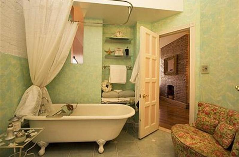 Dandridge - Double Room with Private Bathroom interior